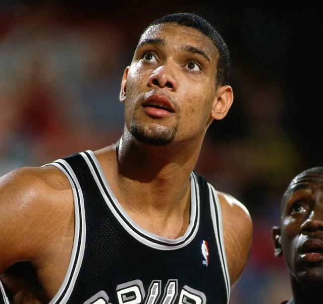 是辽篮外线 是辽篮外线