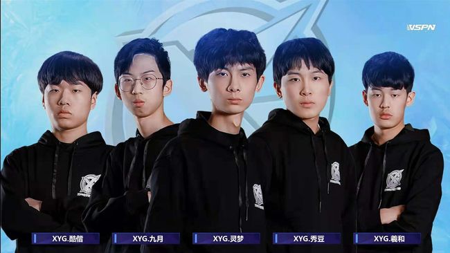 论员和网球 论员和网球