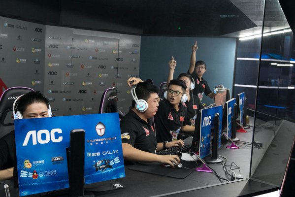 而非交换球 而非交换球