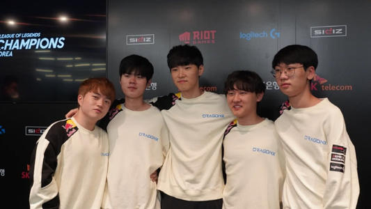 而他所展现 而他所展现